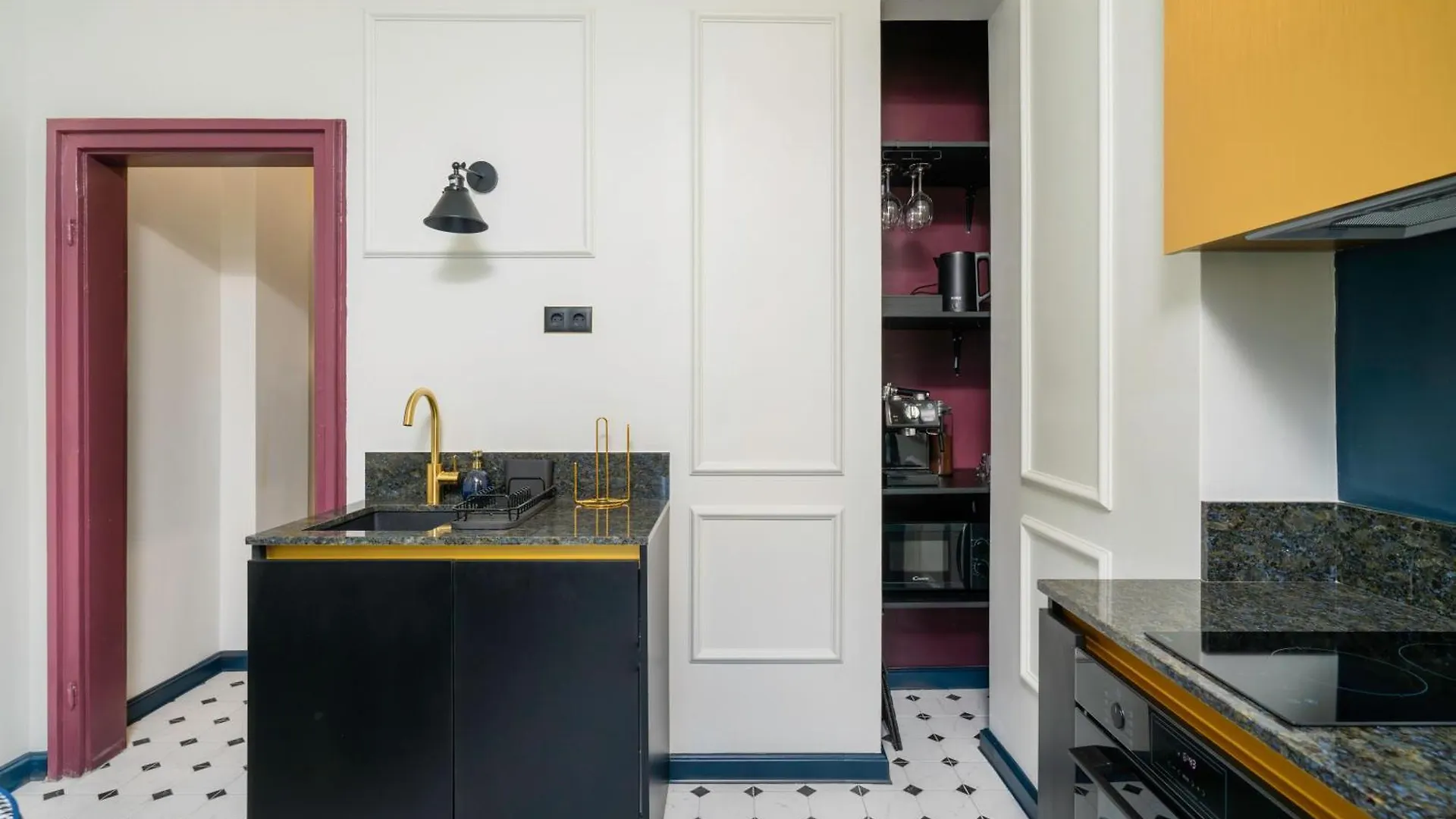 Apartment Royal Retreat - Your Central Designer Spot By Flat Mаnager Sofia Bulgaria